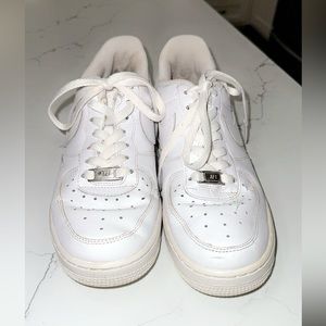 white nike air force 1’s size 8